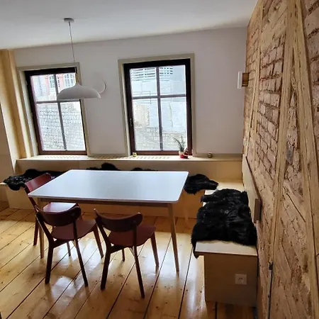 Goscinne Szklarka * شكلارسكا بوريبا